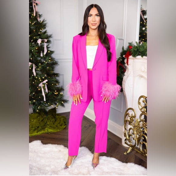 Pink Women’s matching Suit - Picture 1 of 11